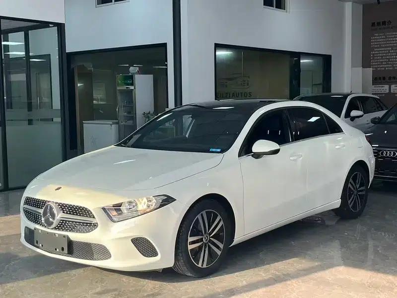 2022 Mercedes-Benz A-Class A 180 L — миниатюра 1