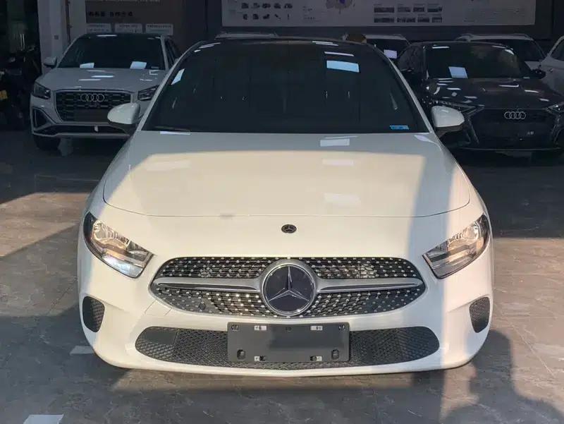 2022 Mercedes-Benz A-Class A 180 L — миниатюра 2