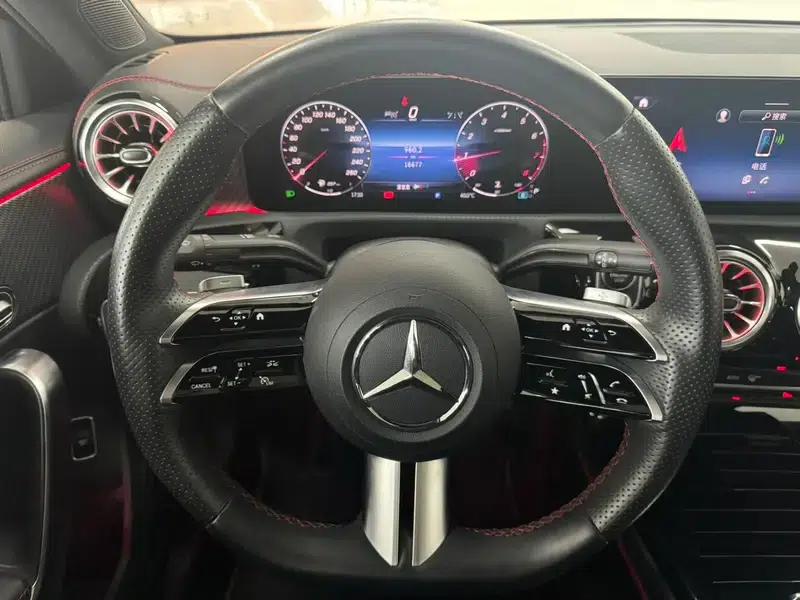 2023 Mercedes-Benz A-Class A 200 L Sport Sedan Fashion Edition — миниатюра 11