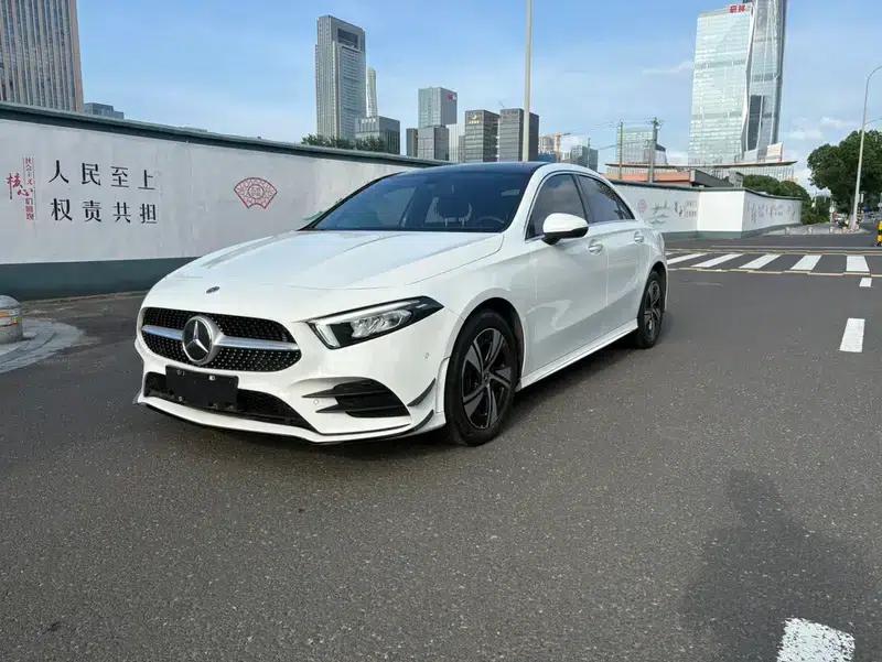2022 Mercedes-Benz A-Class A 200 L Sport Sedan Dynamic Edition — миниатюра 1