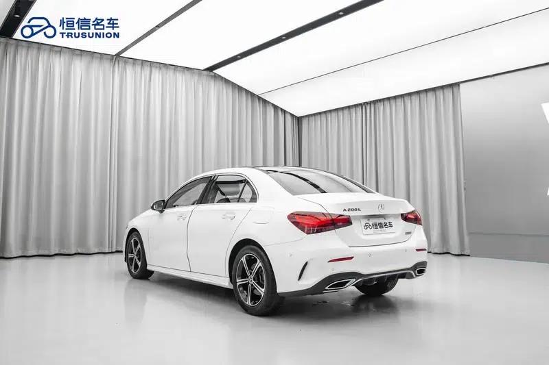 2023 Mercedes-Benz A-Class A 200 L Sport Sedan Fashion Edition — миниатюра 4