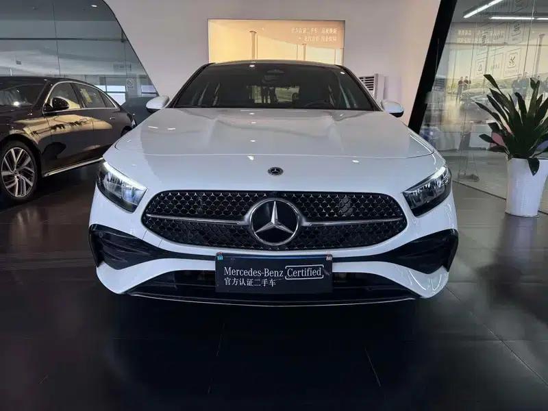 2023 Mercedes-Benz A-Class A 200 L Sport Sedan Fashion Edition — миниатюра 2