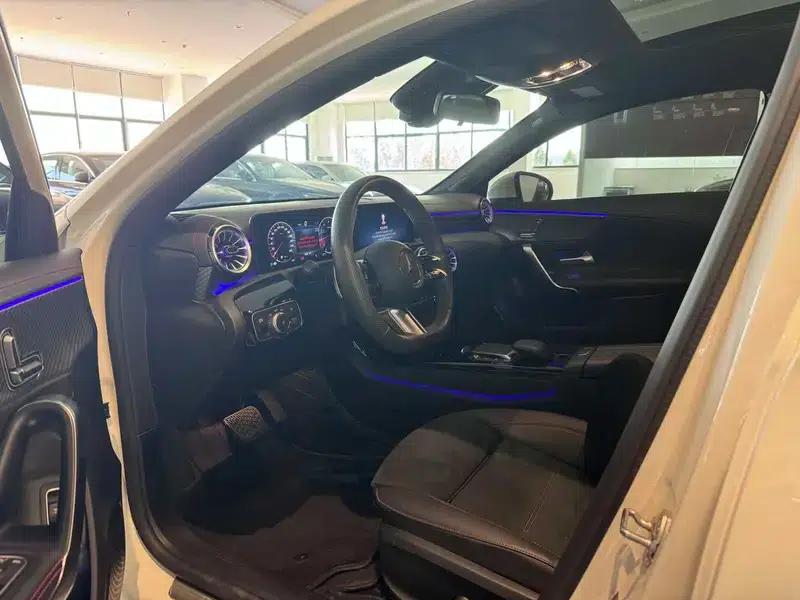2023 Mercedes-Benz A-Class A 200 L Sport Sedan Fashion Edition — миниатюра 11