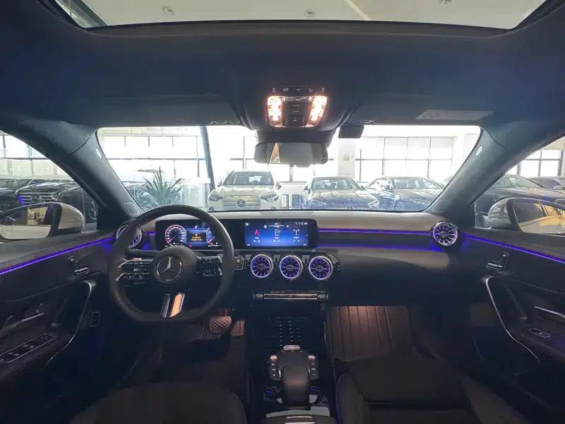 2023 Mercedes-Benz A-Class A 200 L Sport Sedan Fashion Edition — миниатюра 8