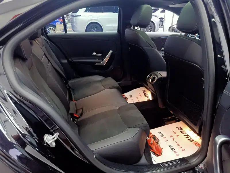 2022 Mercedes-Benz A-Class A 200 L Sport Sedan Fashion Edition — миниатюра 16