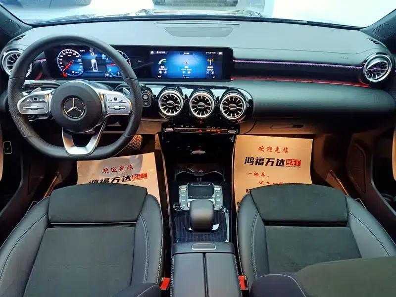 2022 Mercedes-Benz A-Class A 200 L Sport Sedan Fashion Edition — миниатюра 17