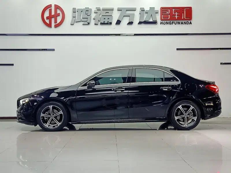 2022 Mercedes-Benz A-Class A 200 L Sport Sedan Fashion Edition — миниатюра 4