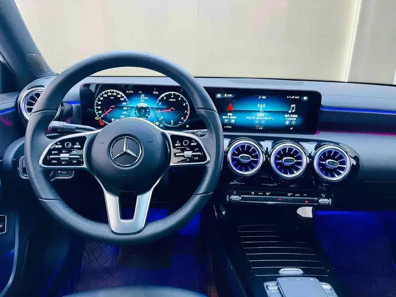 2022 Mercedes-Benz A-Class A 200 L Sport Sedan Dynamic Edition — миниатюра 13