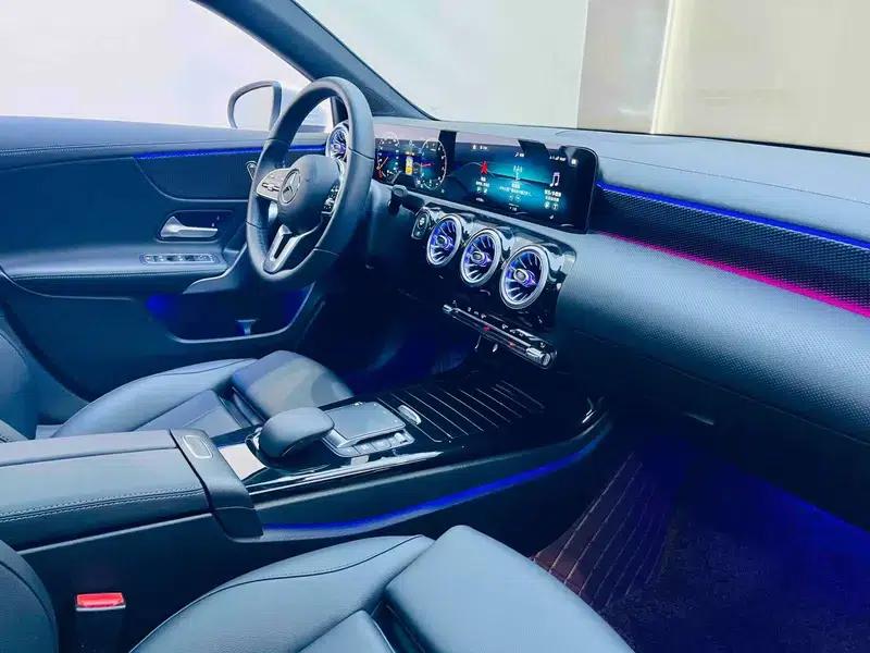 2022 Mercedes-Benz A-Class A 200 L Sport Sedan Dynamic Edition — миниатюра 16