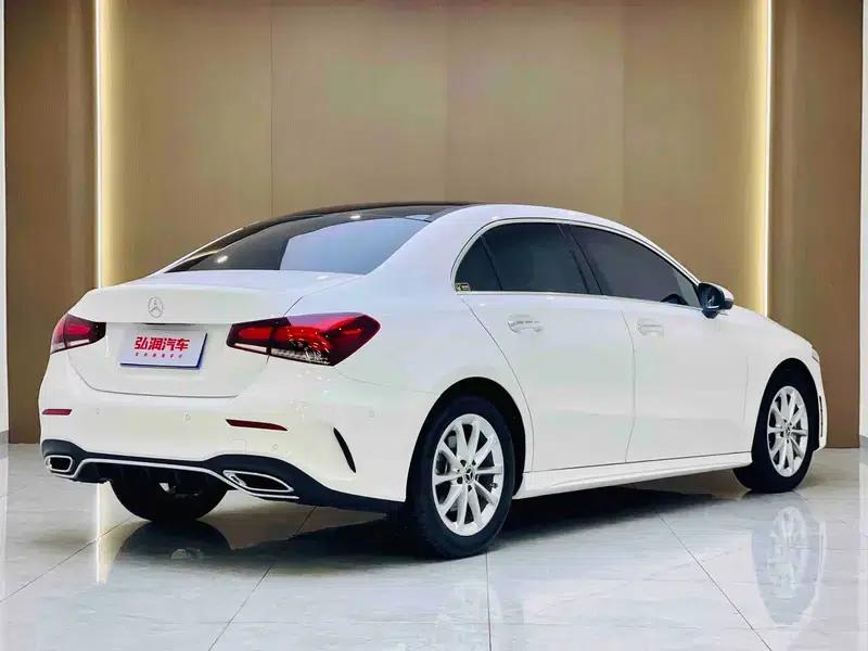 2022 Mercedes-Benz A-Class A 200 L Sport Sedan Dynamic Edition — миниатюра 4