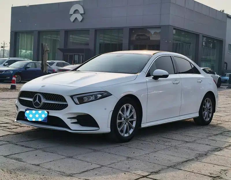Mercedes-Benz A-Class 2020 Facelift A 200 L Sport Sedan Dynamic Edition — миниатюра 1