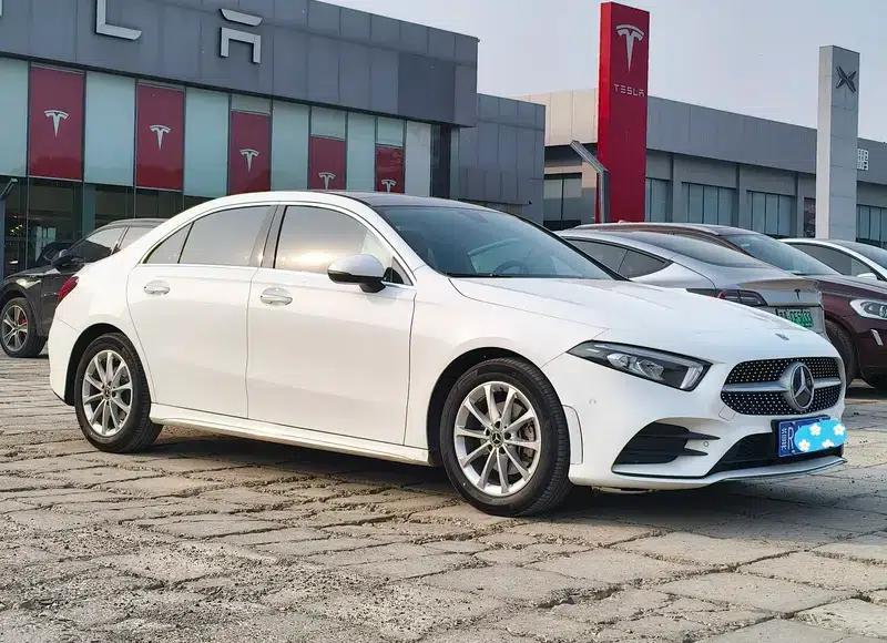 Mercedes-Benz A-Class 2020 Facelift A 200 L Sport Sedan Dynamic Edition — миниатюра 3