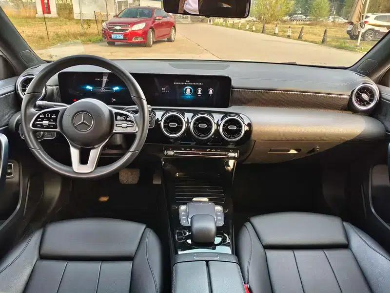 Mercedes-Benz A-Class 2020 Facelift A 200 L Sport Sedan Dynamic Edition — миниатюра 9