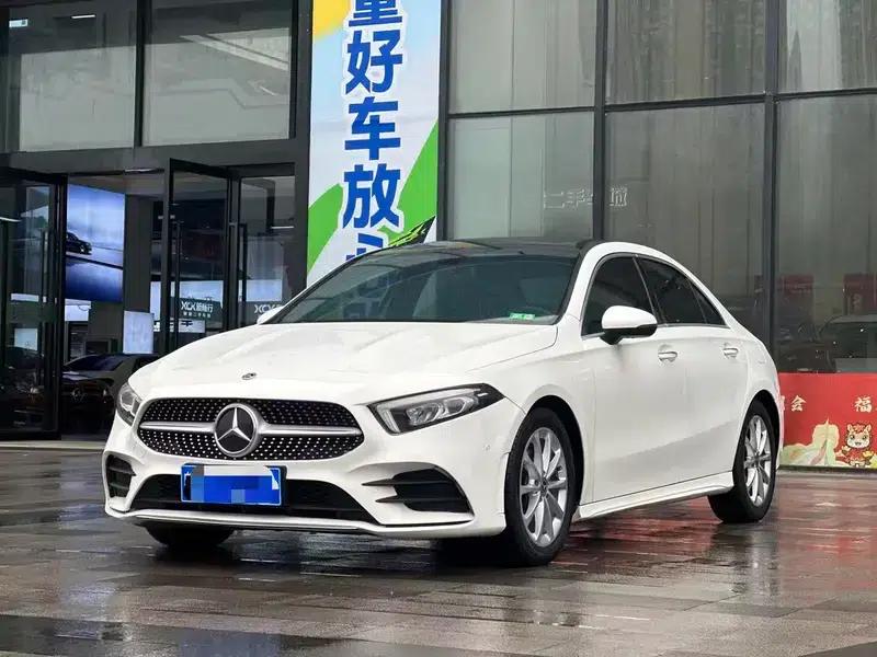Mercedes-Benz A-Class 2019 A 200 L Sport Sedan First Edition — миниатюра 1