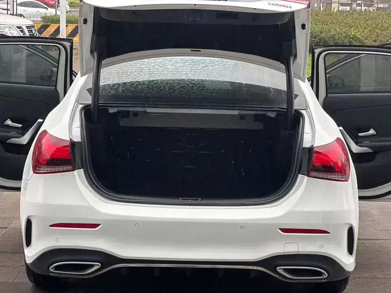 Mercedes-Benz A-Class 2019 A 200 L Sport Sedan First Edition — миниатюра 8