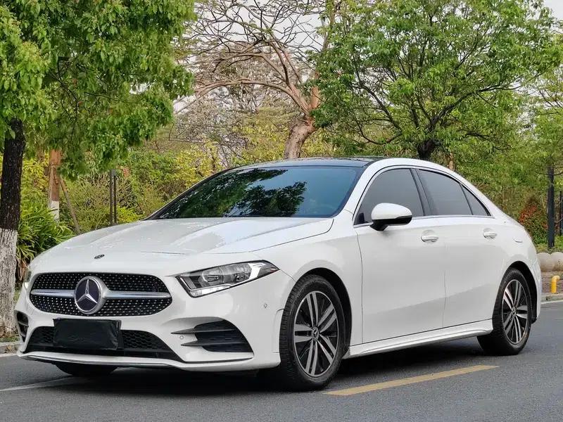 2019 Mercedes-Benz A-Class A 180 L Sport Sedan — миниатюра 1