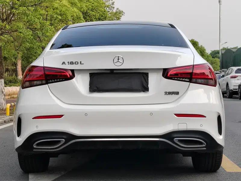 2019 Mercedes-Benz A-Class A 180 L Sport Sedan — миниатюра 6
