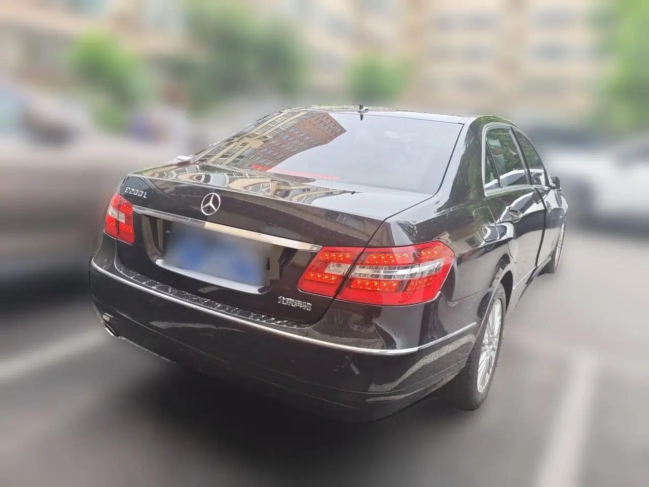 Mercedes-Benz E-Class 2012 E 200 L CGI Elegant Model — миниатюра 6