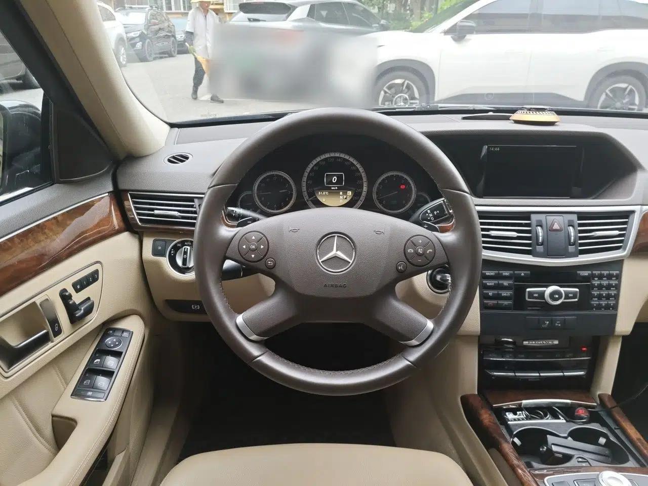 Mercedes-Benz E-Class 2012 E 200 L CGI Elegant Model — миниатюра 10