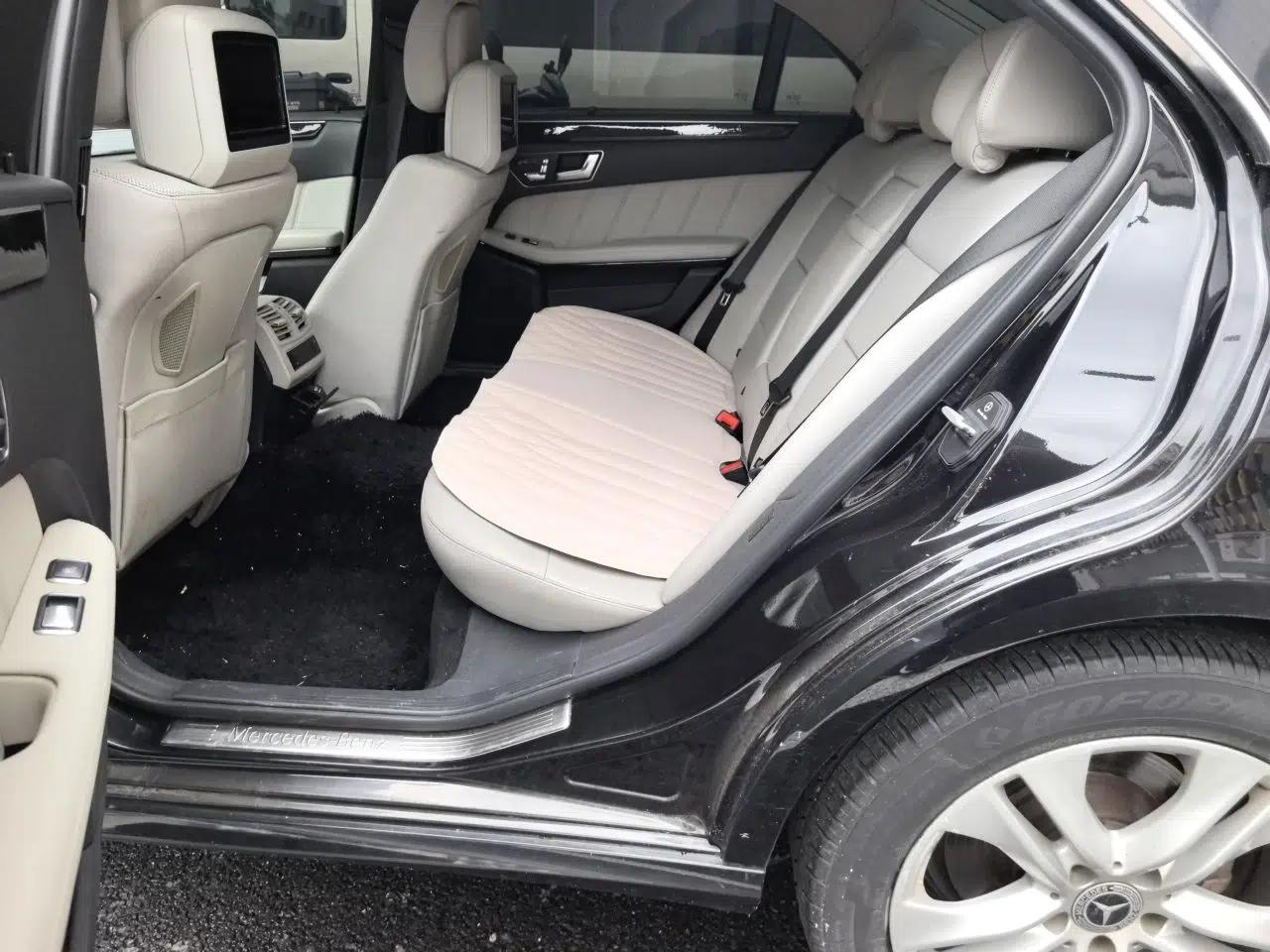 Mercedes-Benz E-Class 2012 E 300 L Fashion Model — миниатюра 17