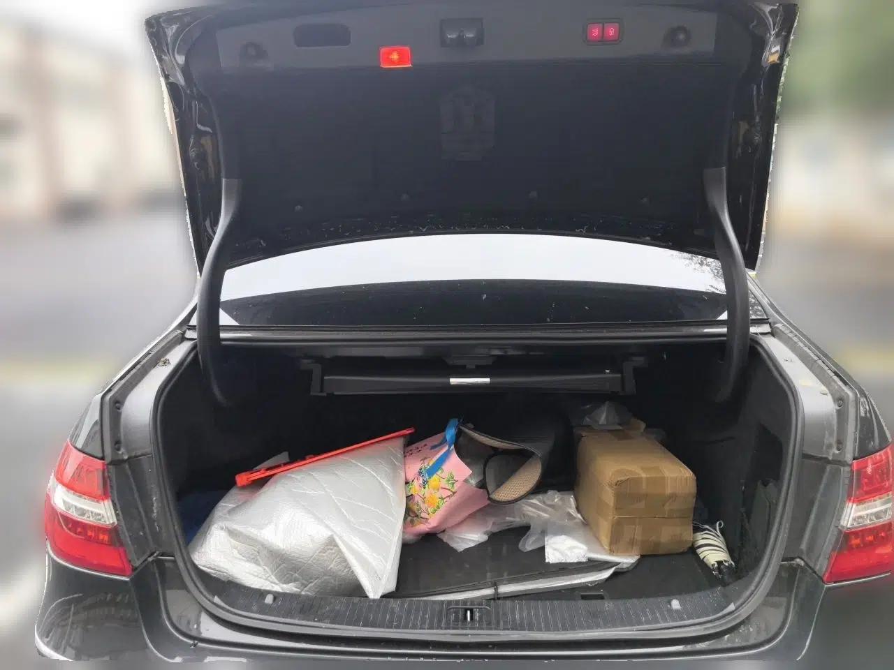 Mercedes-Benz E-Class 2012 E 300 L Fashion Model — миниатюра 19