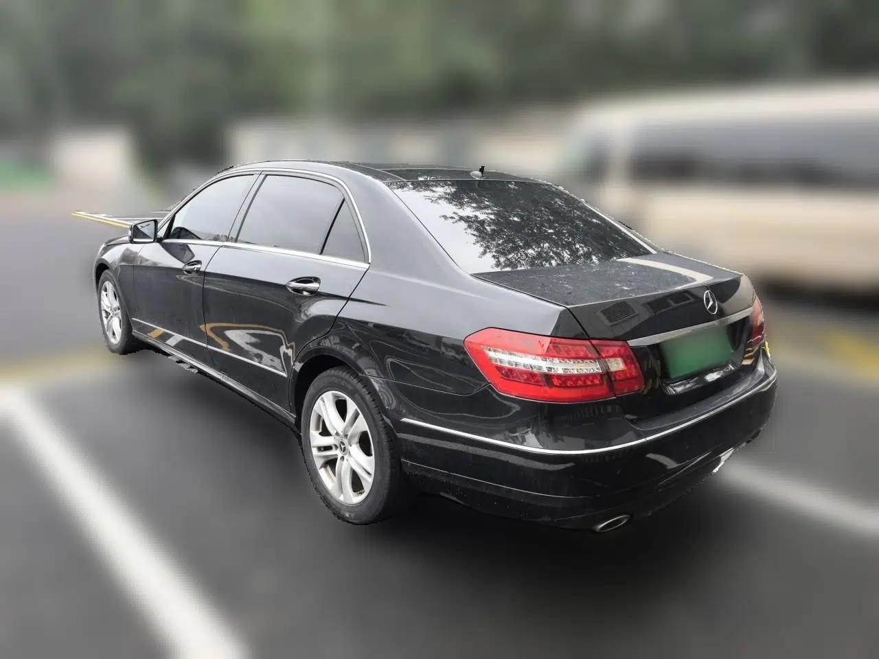 Mercedes-Benz E-Class 2012 E 300 L Fashion Model — миниатюра 4