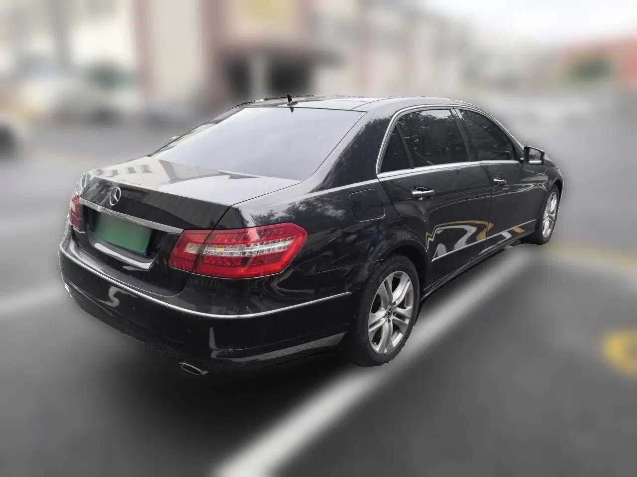 Mercedes-Benz E-Class 2012 E 300 L Fashion Model — миниатюра 6