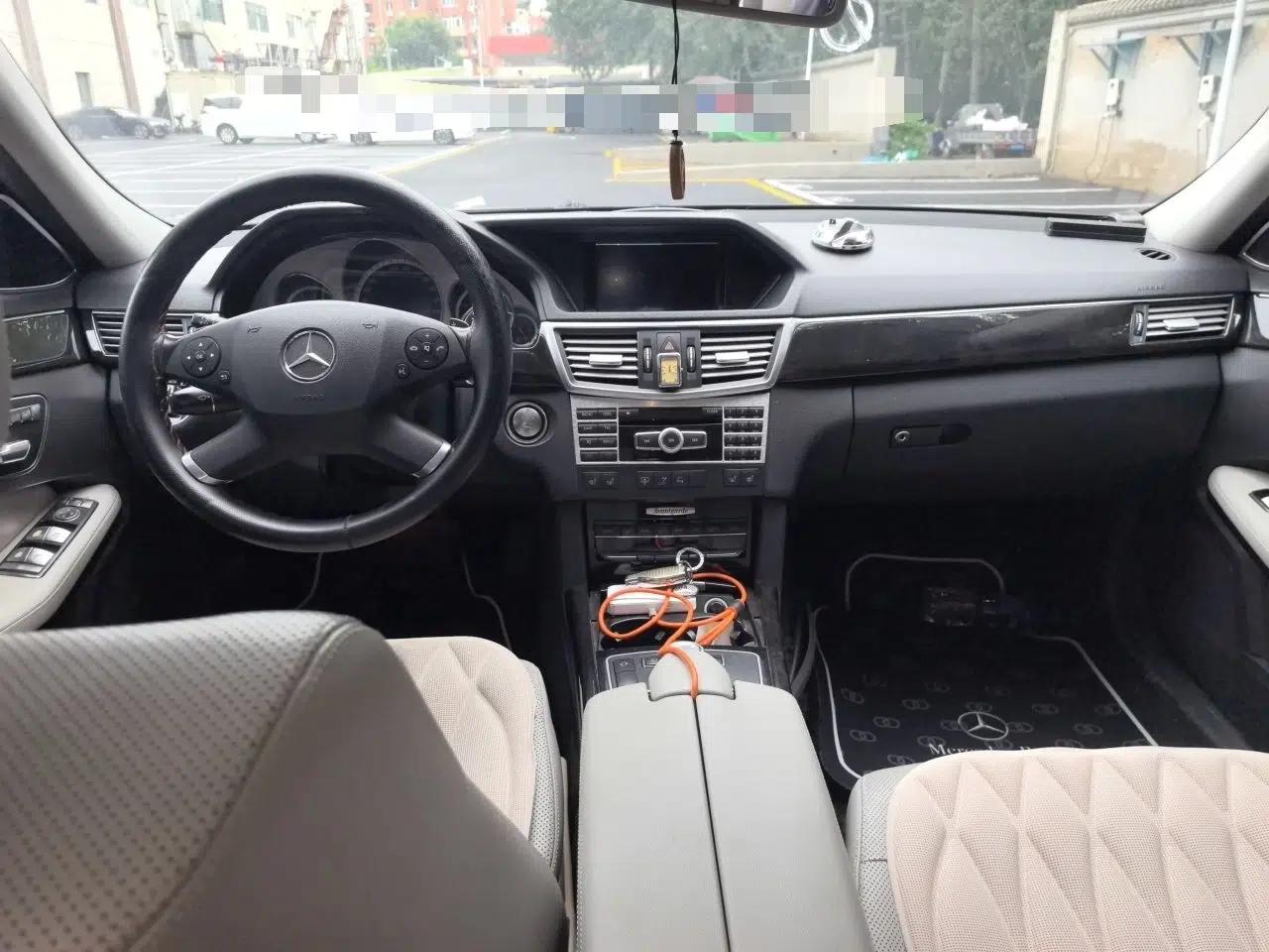 Mercedes-Benz E-Class 2012 E 300 L Fashion Model — миниатюра 9
