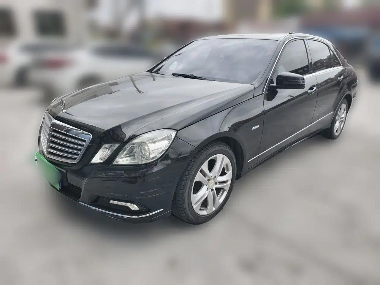Mercedes-Benz E-Class 2010 E 200 CGI Elegant Model — миниатюра 1