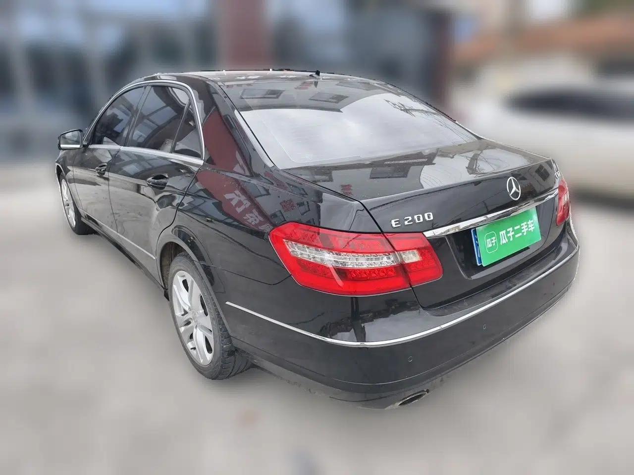 Mercedes-Benz E-Class 2010 E 200 CGI Elegant Model — миниатюра 4