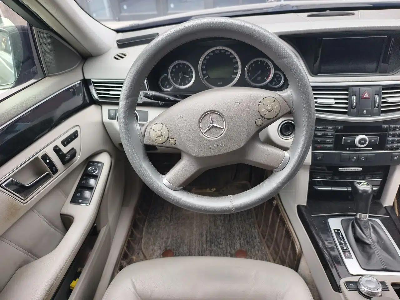 Mercedes-Benz E-Class 2010 E 200 CGI Elegant Model — миниатюра 10