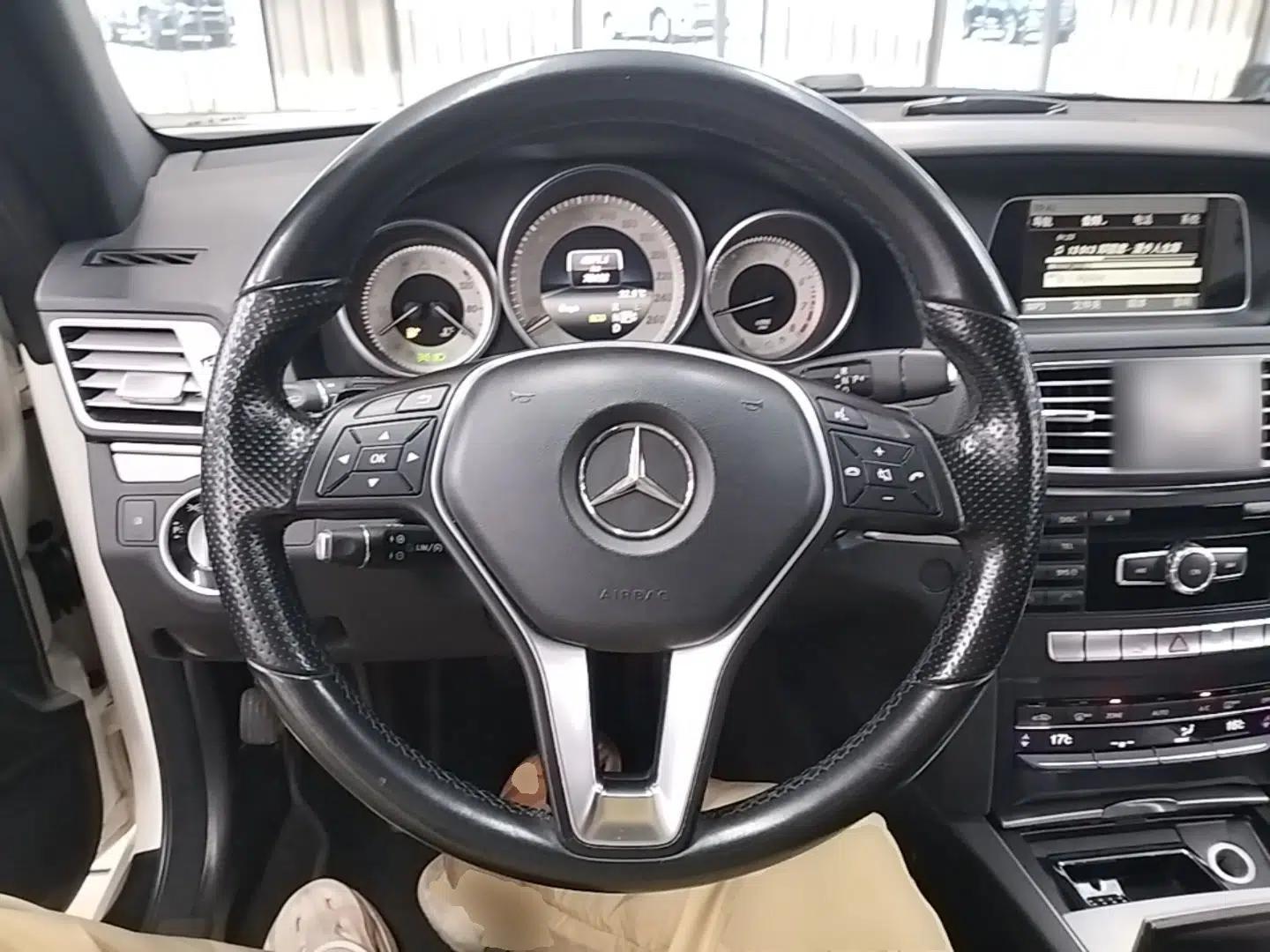 Mercedes-Benz E-Class 2014 E 200 Coupe — миниатюра 18