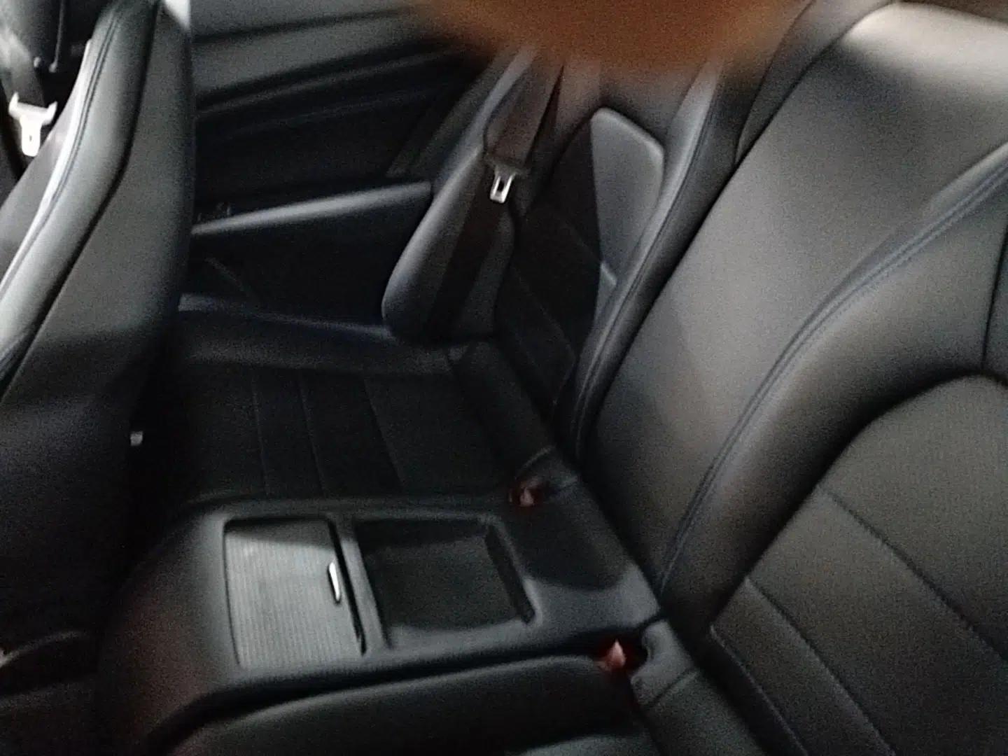 Mercedes-Benz E-Class 2014 E 200 Coupe — миниатюра 25