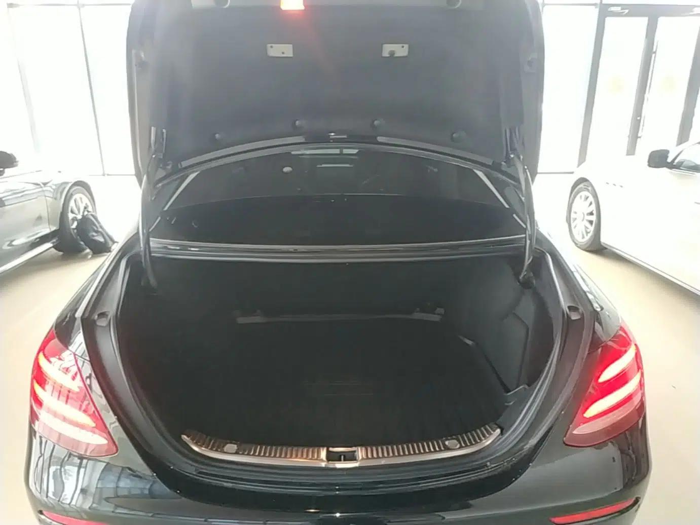 Mercedes-Benz E-Class 2017 E 200 Sport 4MATIC — миниатюра 22
