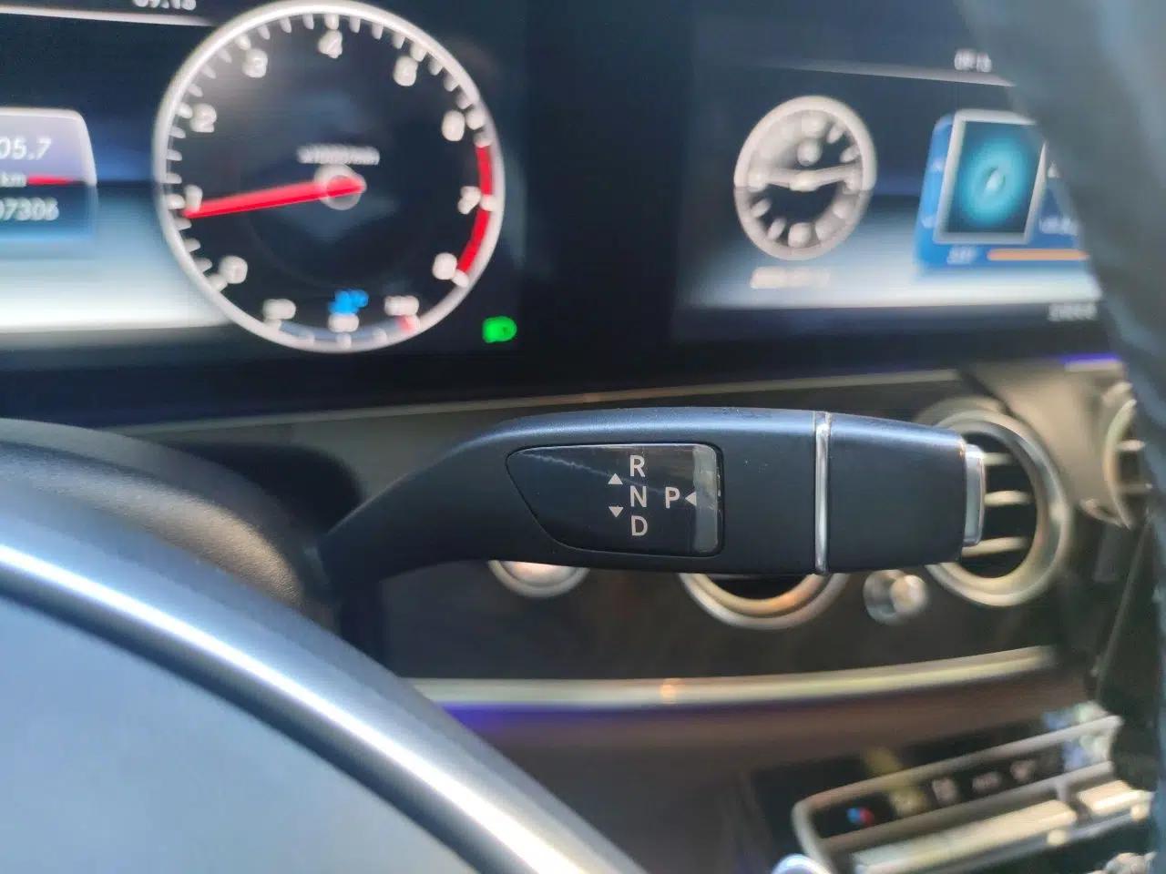 Mercedes-Benz E-Class 2016 E 200 L Sport Edition — миниатюра 14