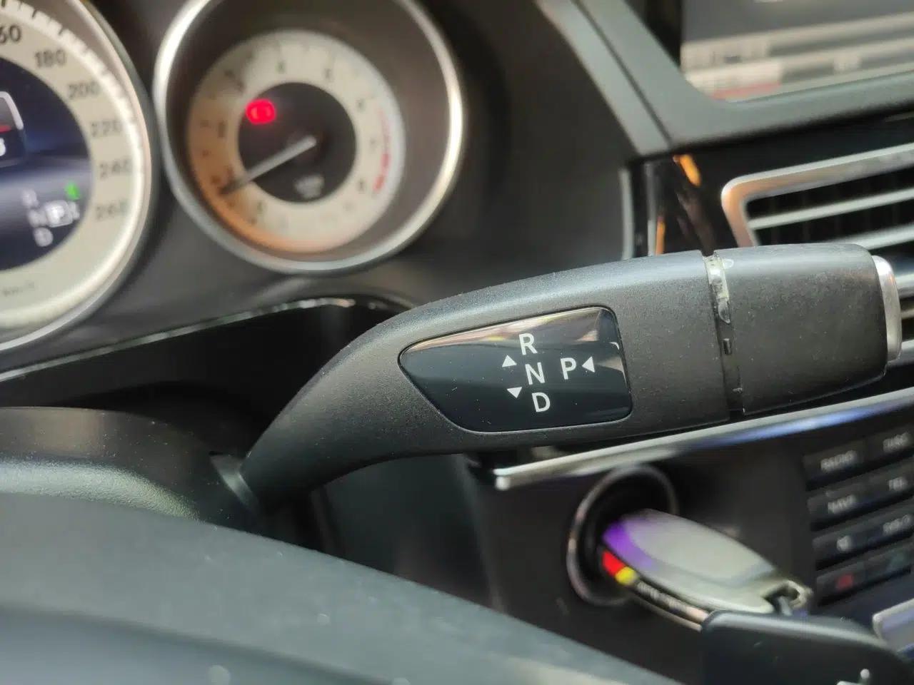 Mercedes-Benz E-Class 2014 Restyled E 260 L Sport Edition — миниатюра 14