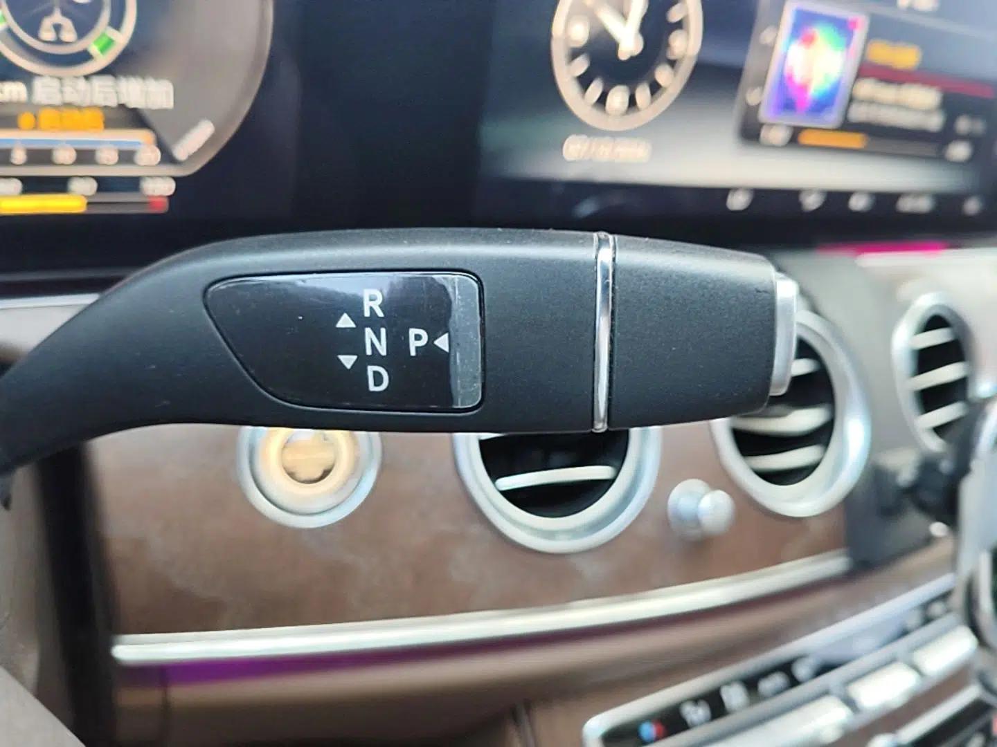 Mercedes-Benz E-Class 2018 Facelift E 200 L — миниатюра 16