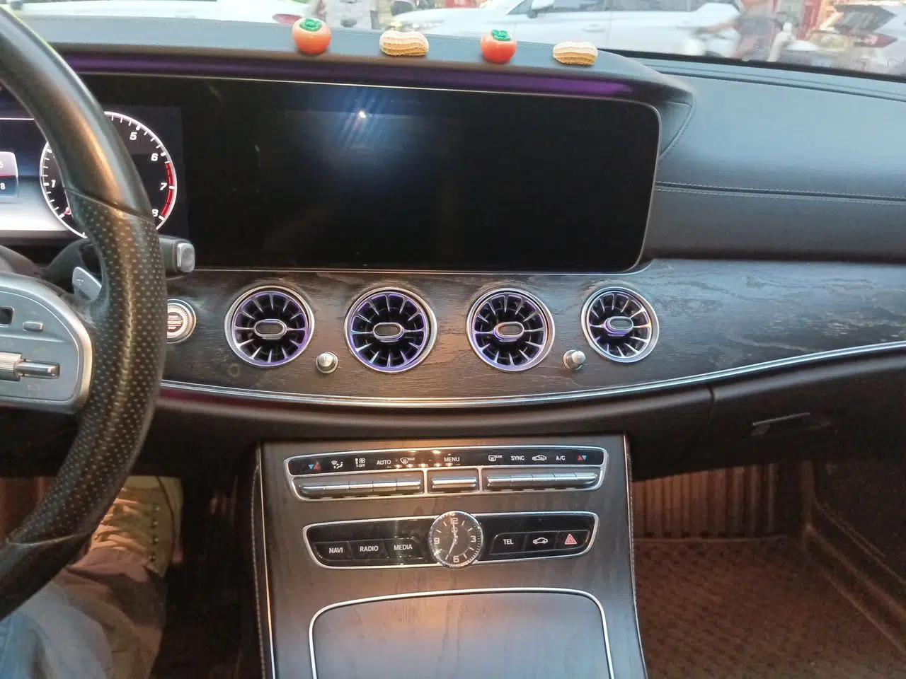 Mercedes-Benz E-Class 2019 E 300 L Sporty and Stylish Model — миниатюра 13