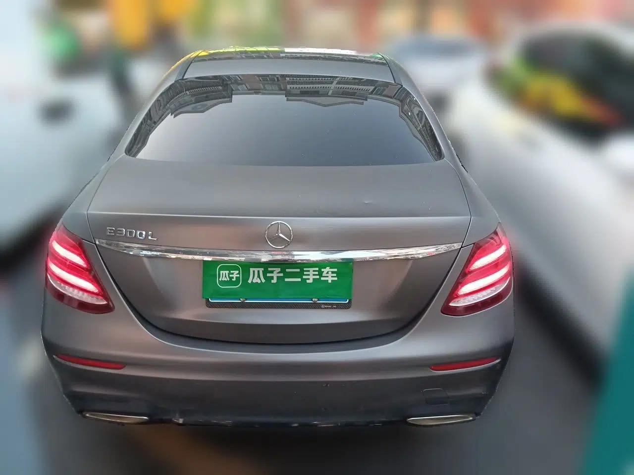 Mercedes-Benz E-Class 2019 E 300 L Sporty and Stylish Model — миниатюра 5