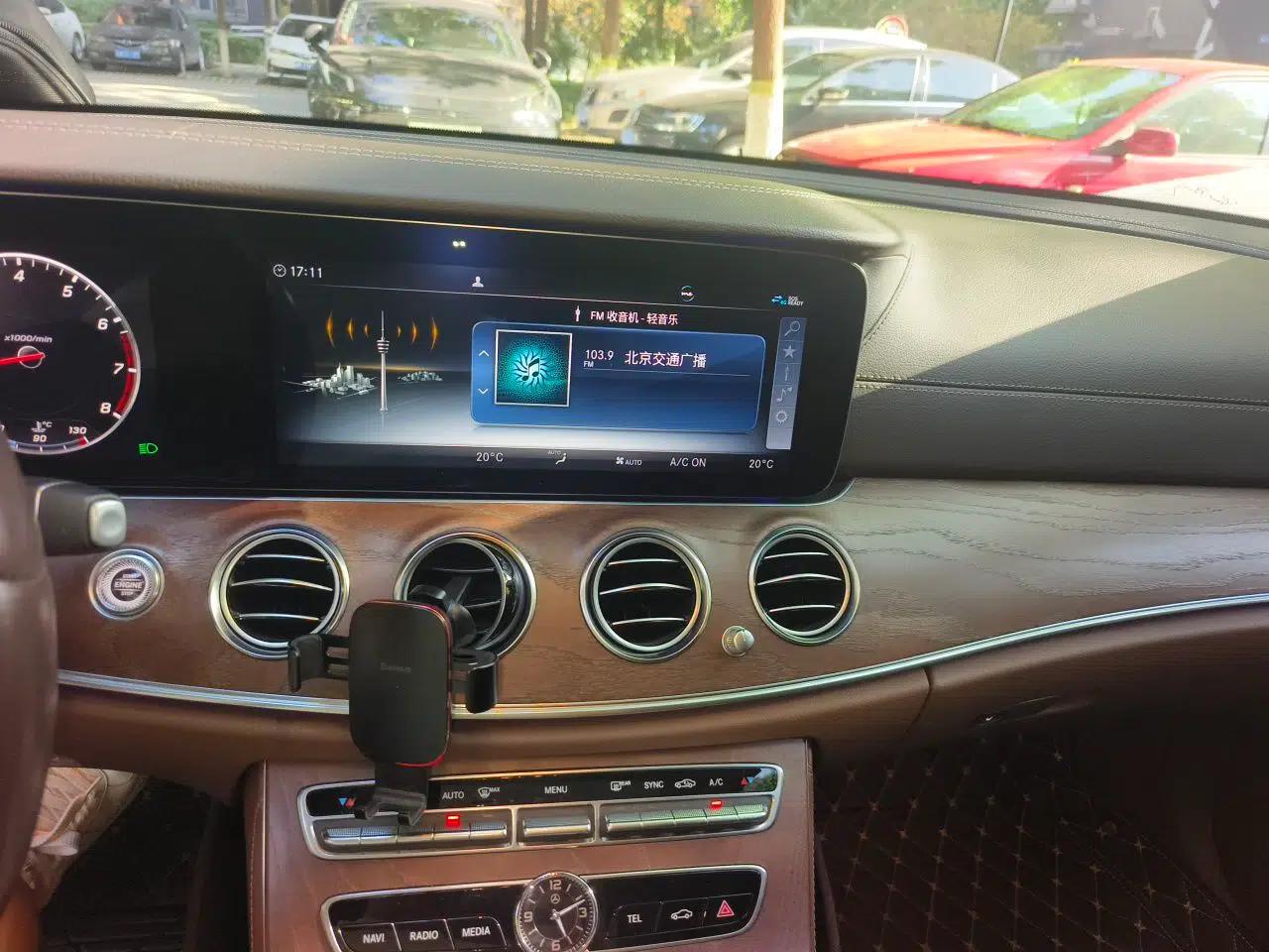 Mercedes-Benz E-Class 2020 E 300 L Stylish Model — миниатюра 13