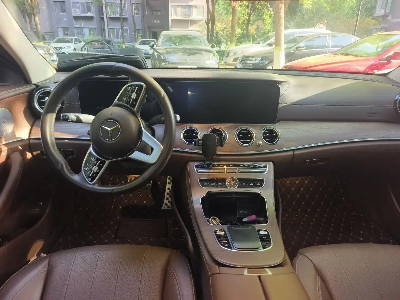 Mercedes-Benz E-Class 2020 E 300 L Stylish Model — миниатюра 9