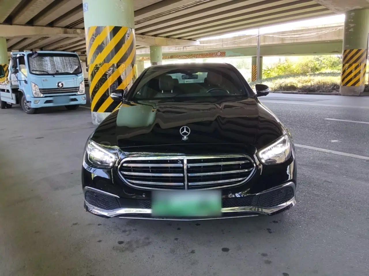 Mercedes-Benz E-Class New Energy 2022 Second Facelift E 350 e L Plug-in Hybrid Sports Sedan — миниатюра 2