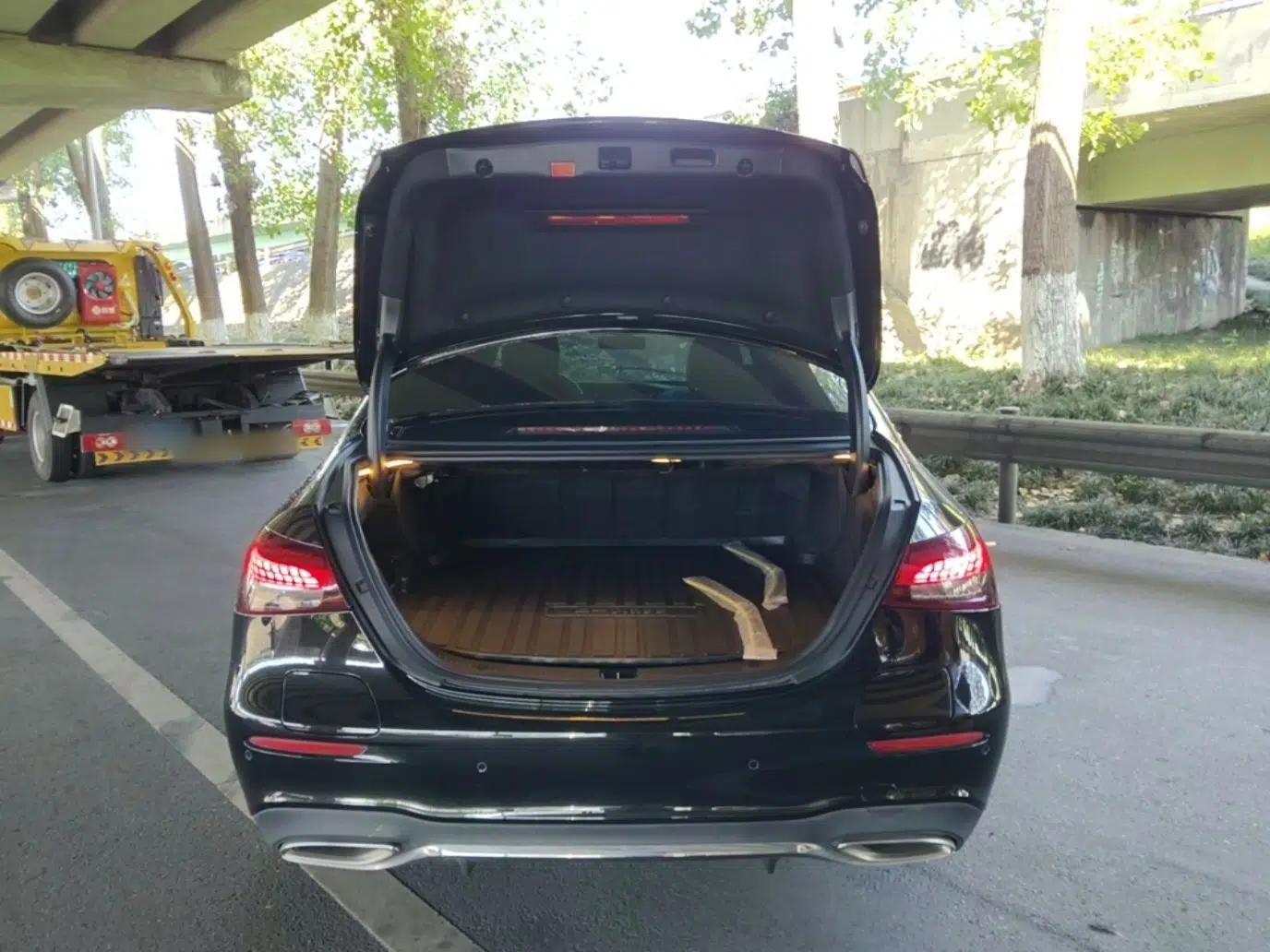 Mercedes-Benz E-Class New Energy 2022 Second Facelift E 350 e L Plug-in Hybrid Sports Sedan — миниатюра 27