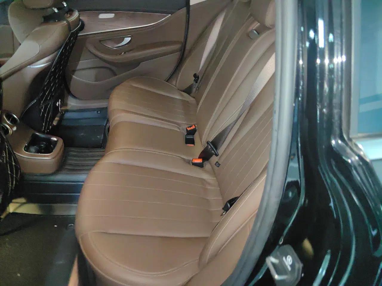 Mercedes-Benz E-Class 2023 E 260 L — миниатюра 17