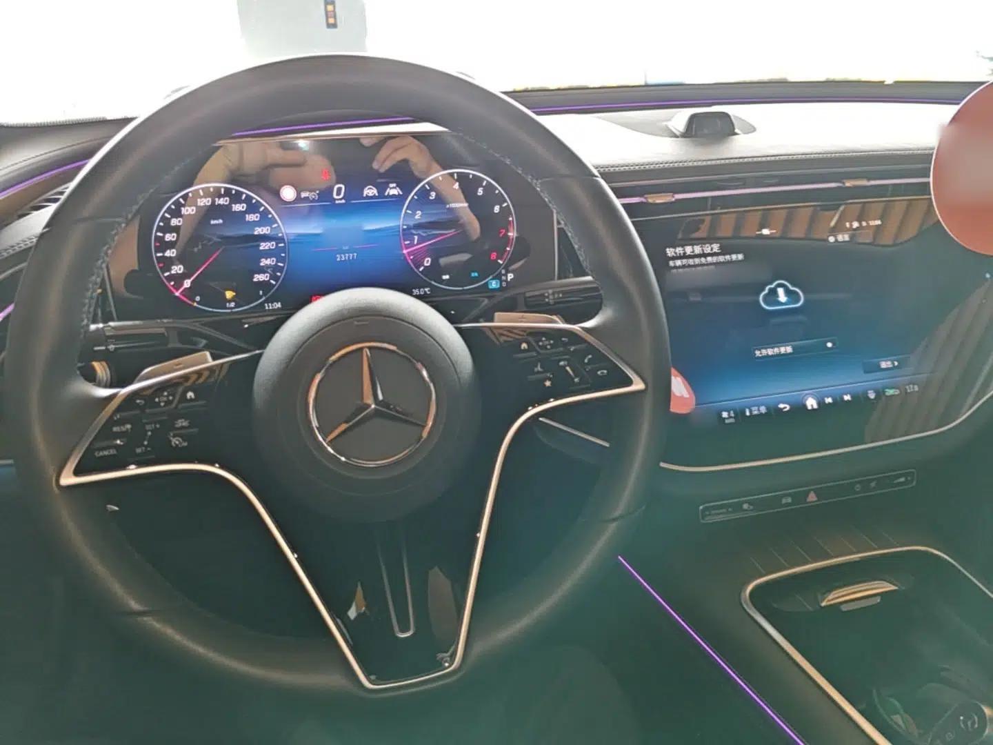 Mercedes-Benz E-Class 2024 E 300 L Luxury Model — миниатюра 12