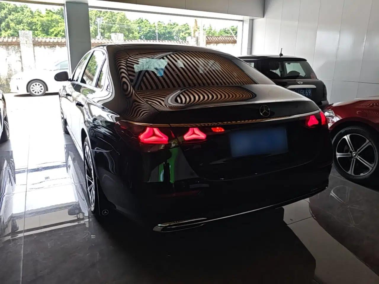 Mercedes-Benz E-Class 2024 E 300 L Luxury Model — миниатюра 4