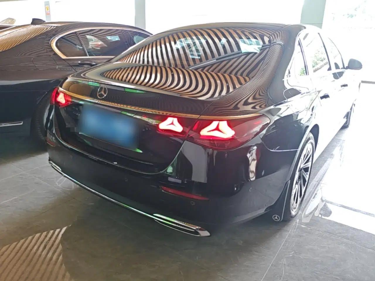 Mercedes-Benz E-Class 2024 E 300 L Luxury Model — миниатюра 6