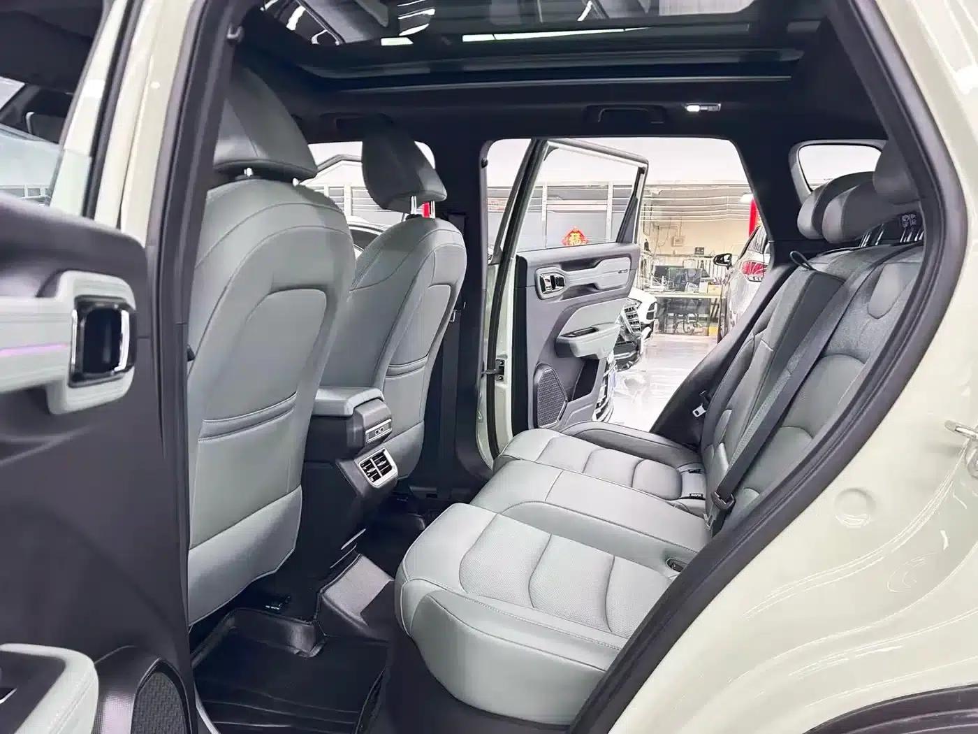 Geely Cowboy 2025 1.5TD Wild Edition — миниатюра 8
