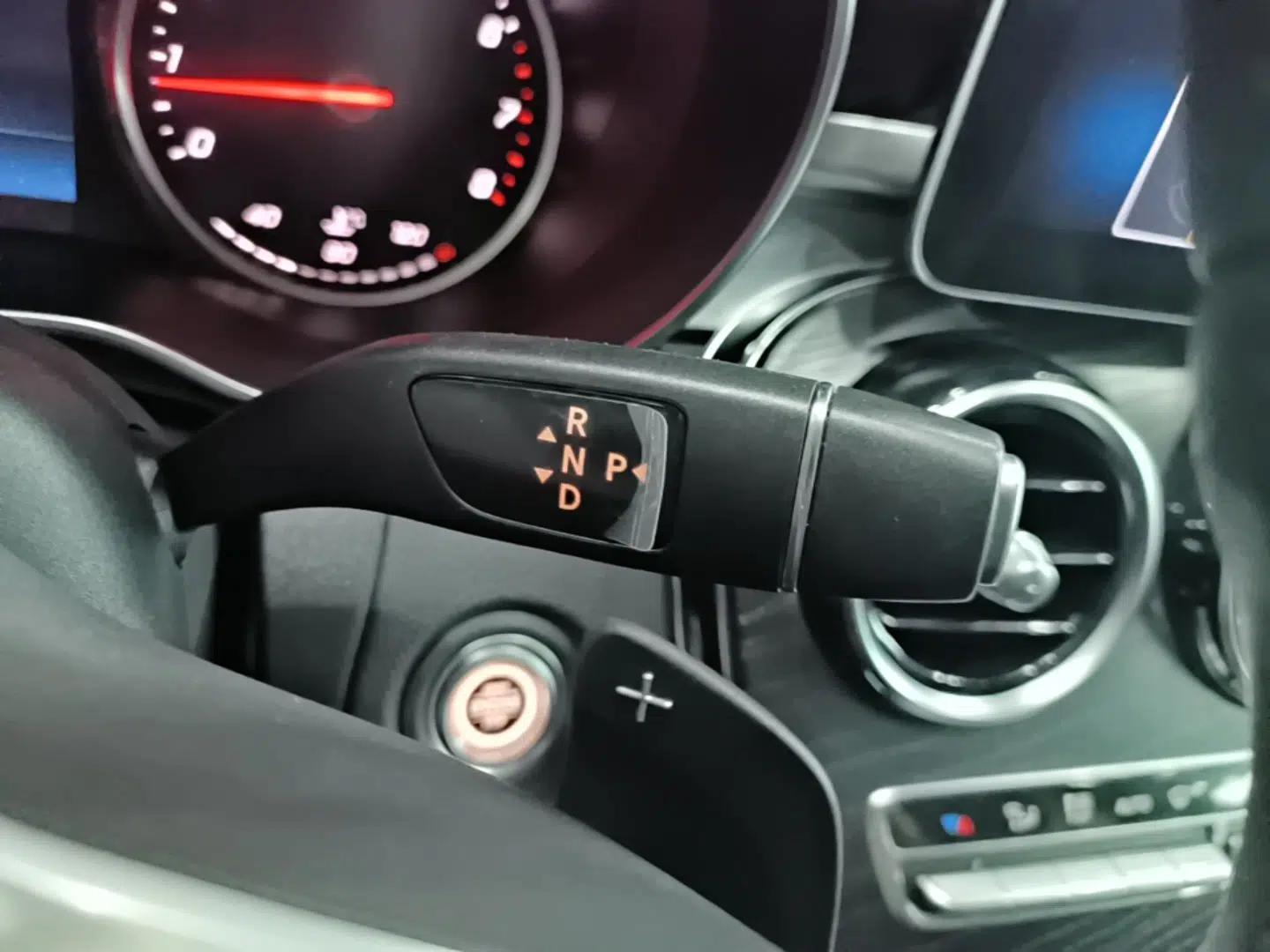 Mercedes-Benz C-Class 2019 C 180 L Fashion Edition Sport Version — миниатюра 16
