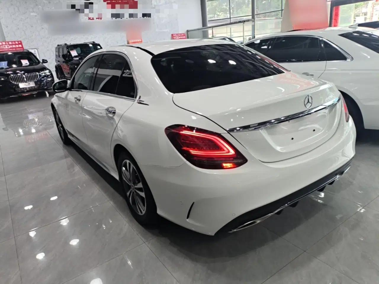 Mercedes-Benz C-Class 2019 C 180 L Fashion Edition Sport Version — миниатюра 4